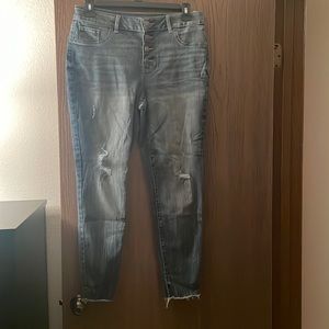 Size L NWOT. Maurice’s denim.